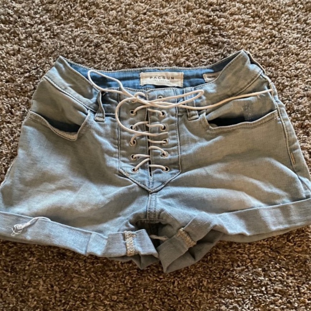 pacsun size 22 lace up shorts
